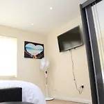 Budget 4-Bedrooms In Thamesmead