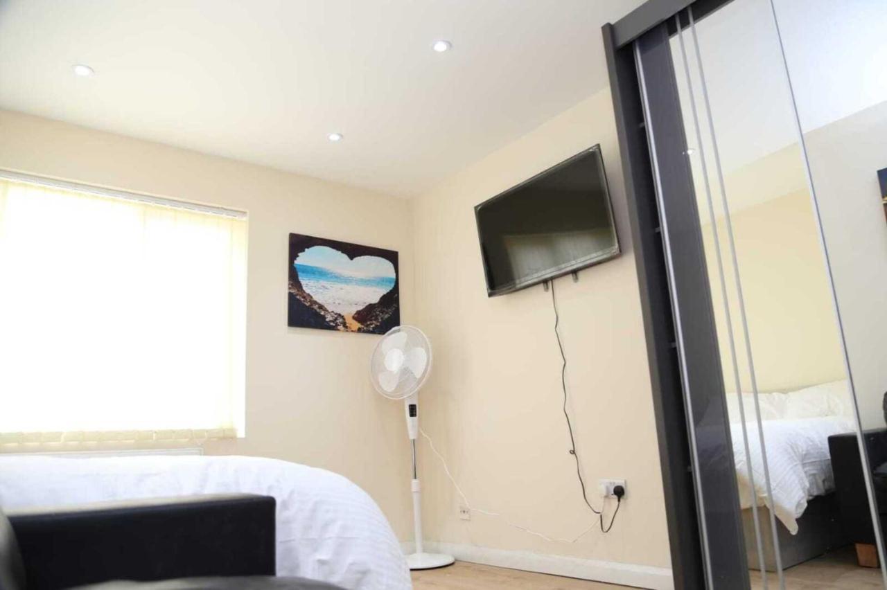 Budget 4-bedrooms In Thamesmead * Londres
